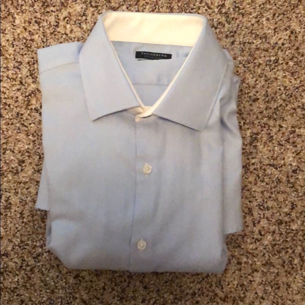 Brand new never worn men’s button down shirt.